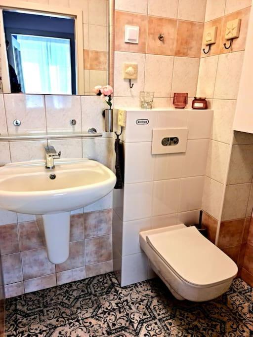 Apartament Zachodni Z Balkonem 4 Osoby 바르샤바 외부 사진